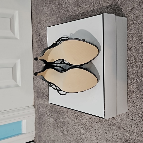 Guess heels - Picture 3 of 3